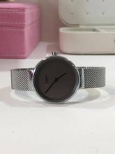 Cargar imagen en el visor de la galería, RELOJ CURREN CHIC SILVER
