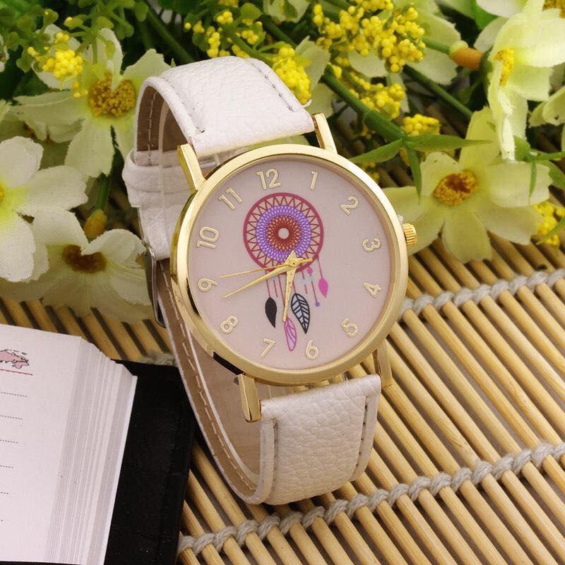 Reloj atrapasuenos blanco