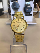 Cargar imagen en el visor de la galería, Reloj Geneva natural dorado
