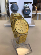 Cargar imagen en el visor de la galería, Reloj Geneva natural dorado
