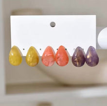 Cargar imagen en el visor de la galería, Arete Drop&nbsp;Colores Variados

