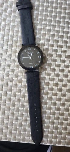 Reloj Simple Negro