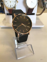 Cargar imagen en el visor de la galería, RELOJ MINIMAL NEGRO CON BRONCE
