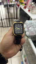 Cargar imagen en el visor de la galería, Reloj Curren Empire Negro Con Dorado
