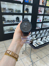Cargar imagen en el visor de la galería, RELOJ YAZOLE 320 NEGRO
