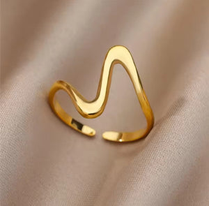 Anillo Onda Dorada