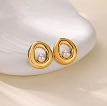 Cargar imagen en el visor de la galería, Arete Perla Halo
