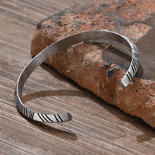 Cargar imagen en el visor de la galería, PULSERA CELTA PLATEADA
