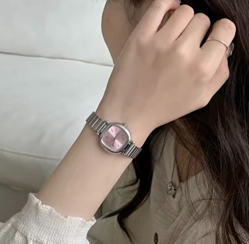 Reloj Naidu Plateado Fondo Rosa