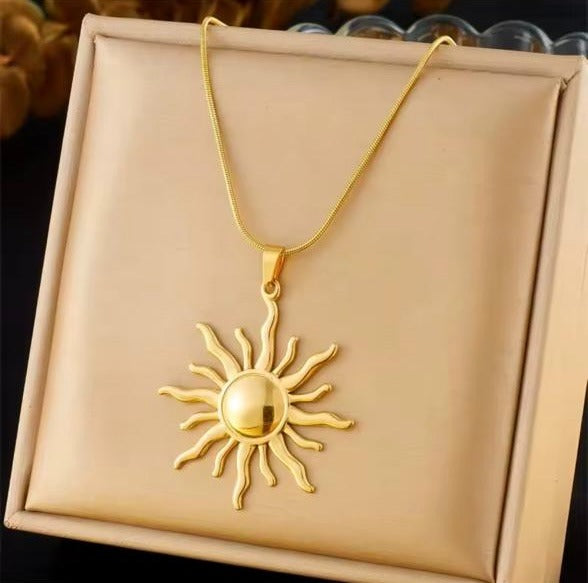 Collar Sol Acero