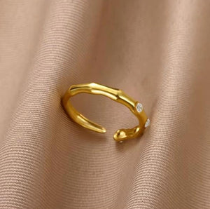 Anillo Brotes Blancos