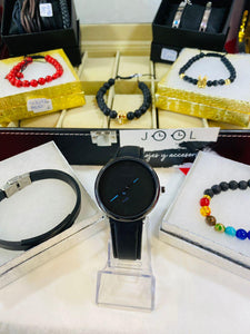 RELOJ YOLAKO PIEL NEGRO DETALLES AZULES