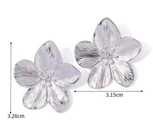 Arete Flor Acero Plateada